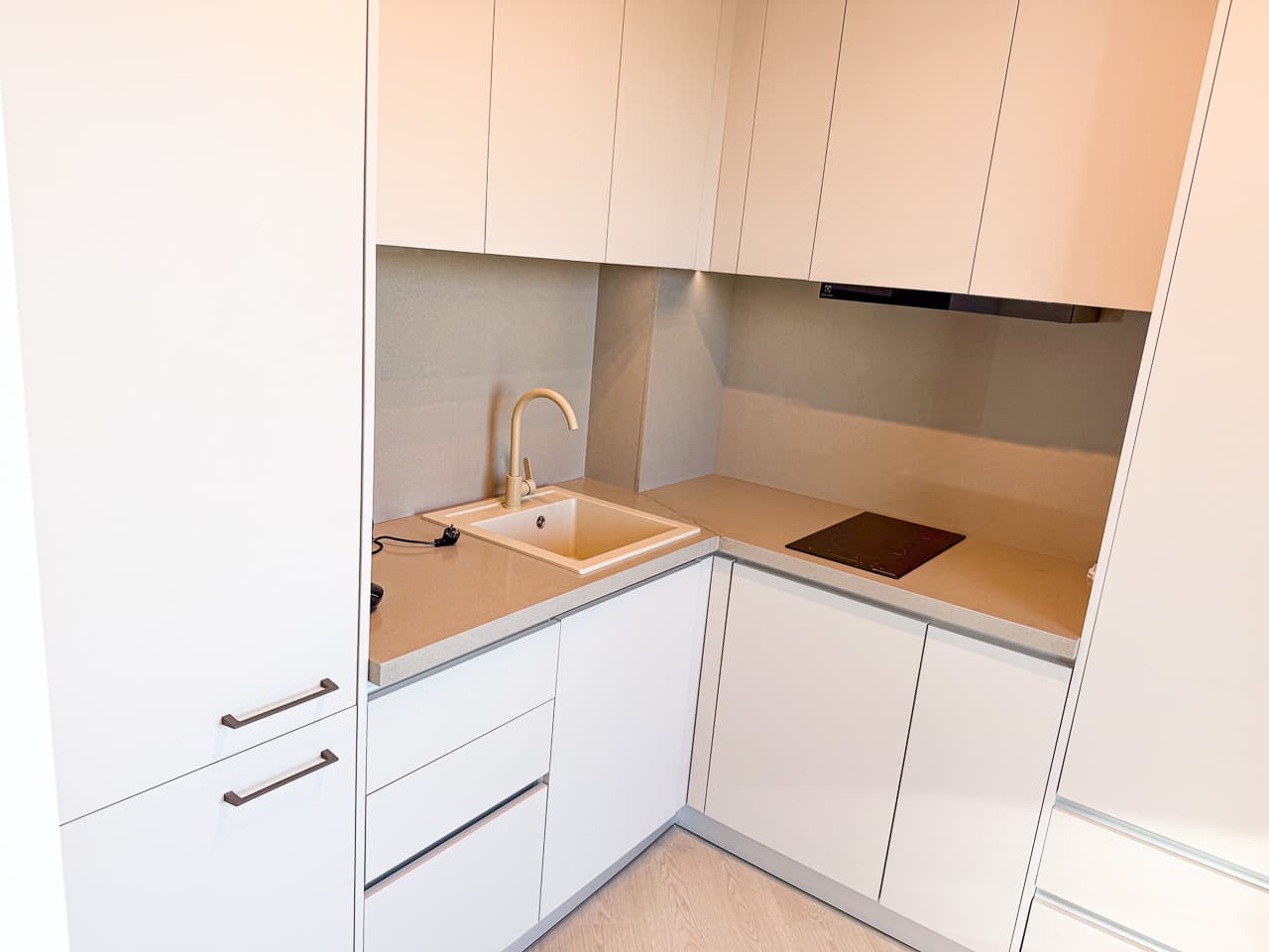 Studio Modern Cortina North - Etaj 5/11 - Studio de închiriat în Pipera, București